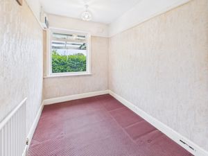 Bedroom- click for photo gallery